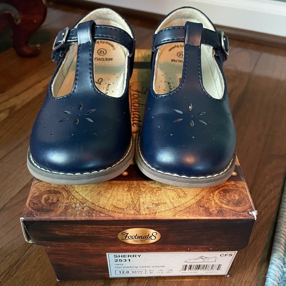 Footmates Little Girl Uniform Shoes- Navy- Size 12